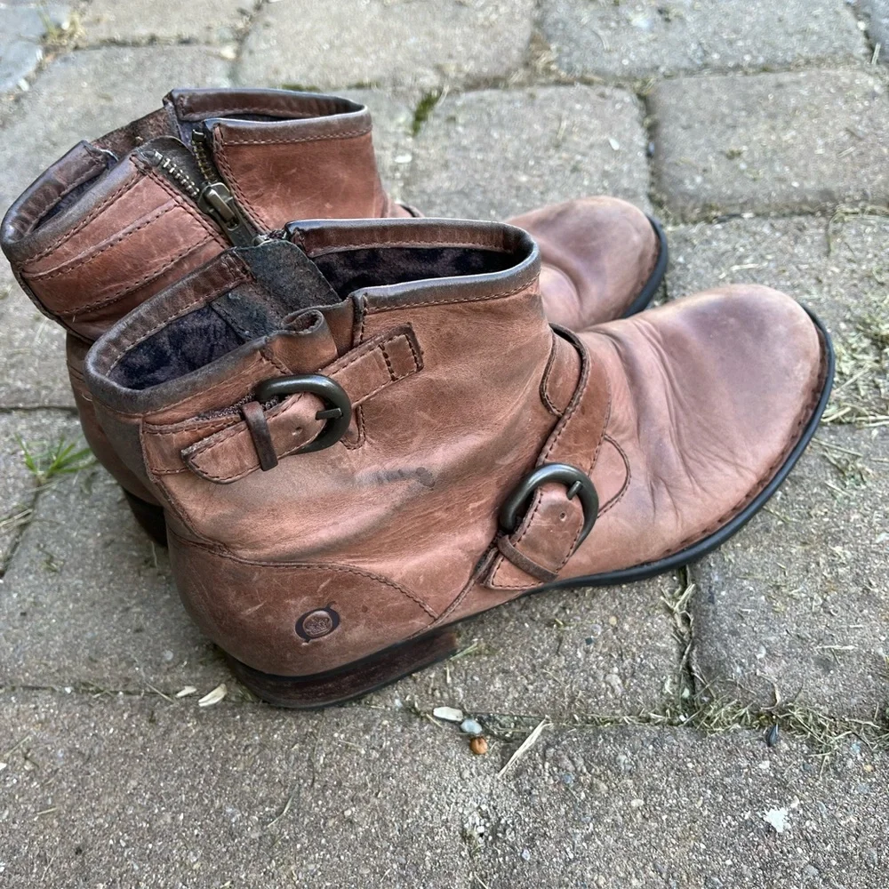 Born Leather Boots. 8 - Picture 10 of 11